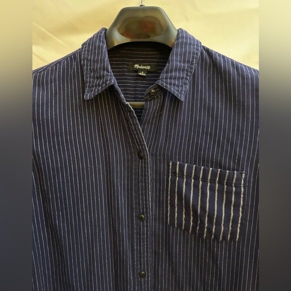 MADEWELL Long Sleeve Hi-Lo Button Up Casual Shirt. Women’s M. Stripes. Navy Blue - Picture 4 of 11